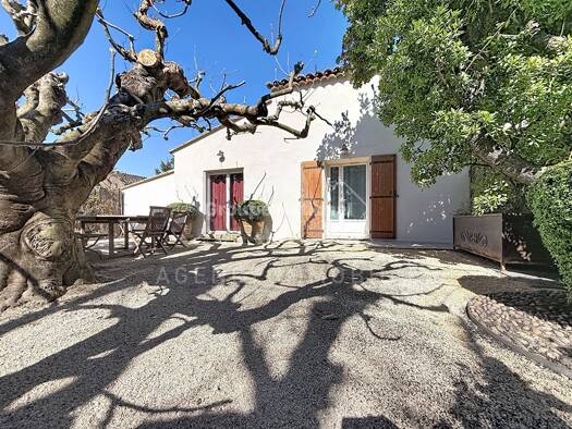 Maison à vendre 250 000 € 3 pièces 2 chambres 65 m² 350 m² de terrain Cabannes 13440