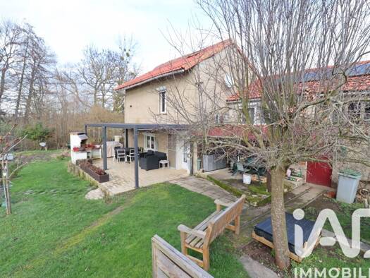 Demeure à vendre 349 000 € 7 pièces 4 chambres 195 m² 11 800 m² de terrain Monteignet-sur-l'Andelot 03800