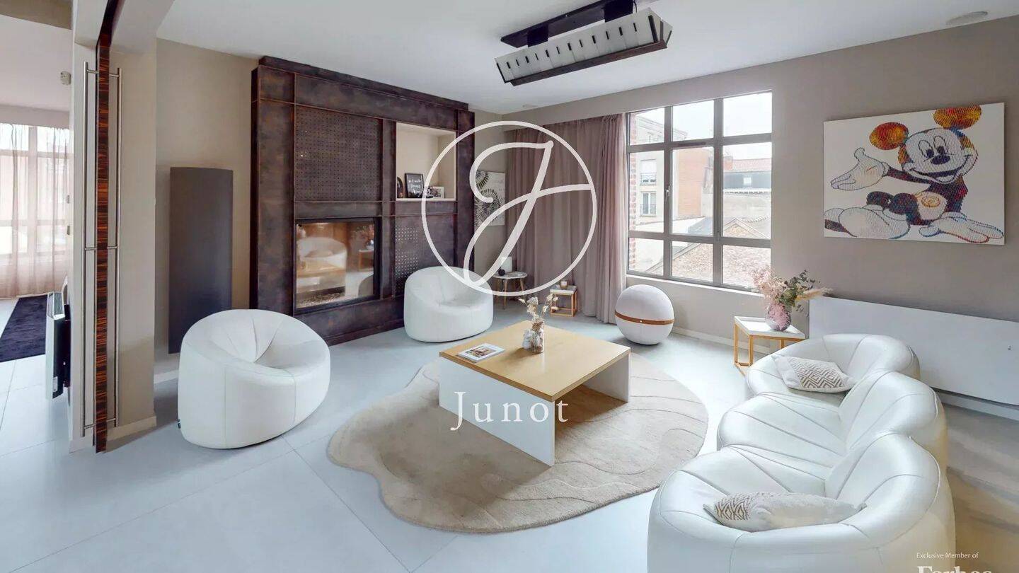 Appartement 7 pièces 319 m² · à Lille · 319,4 m² · 1 600 000 €