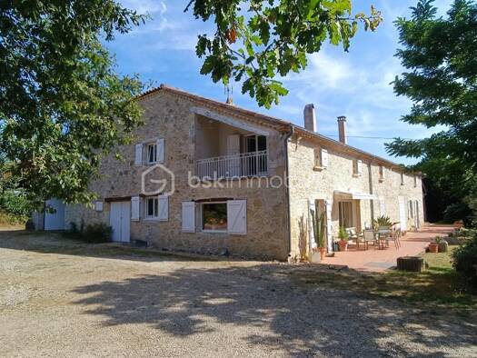 Demeure à vendre 899 000 € 14 pièces 7 chambres 460 m² 77 819 m² de terrain Saint-Clar 32380