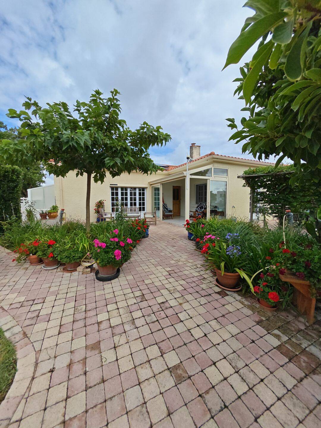 Maison 5 pièces 182 m² · à Coëx · 182 m² · 384 000 €