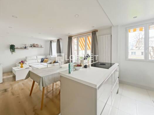 Appartement à vendre 429 000 € 4 pièces 2 chambres 64 m² Étage 1/4 Le Centre Maisons-Alfort 94700