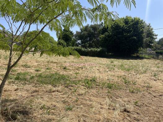 Terrain constructible à vendre 33 000 € 564 m² de terrain Boulazac Isle Manoire 24750