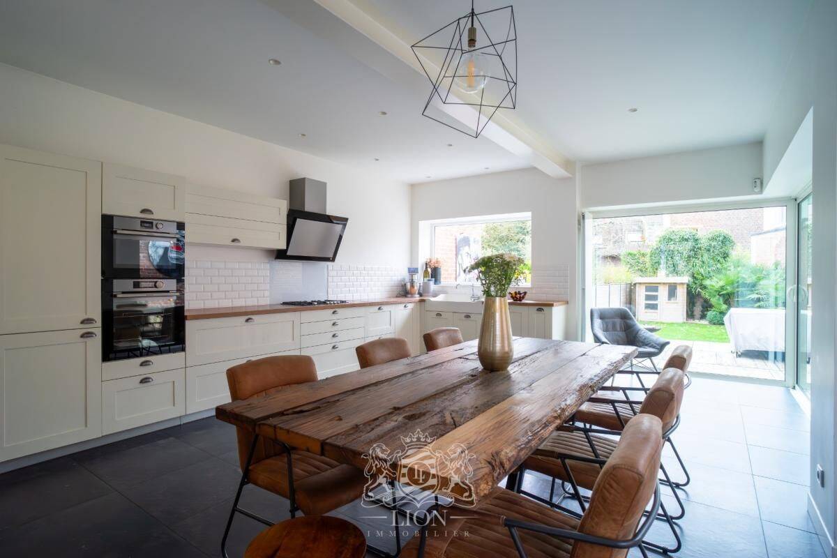 Maison 7 pièces 158 m² · à Lambersart · 158 m² · 880 000 €
