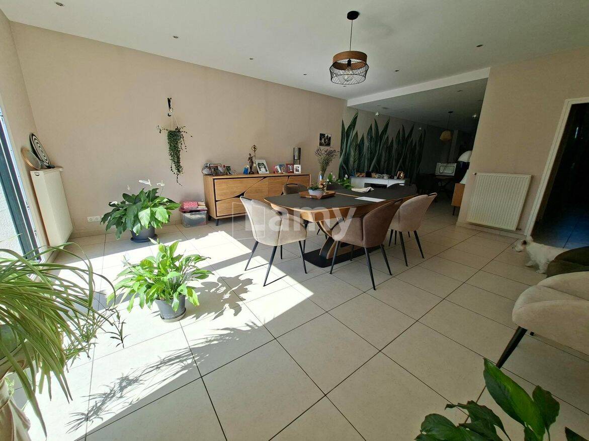 Maison 6 pièces 200 m² · à Aulnoy-lez-Valenciennes · 200 m² · 1 246 €/mois