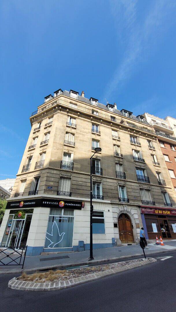 Appartement 4 pièces 76 m² · à Courbevoie · 76 m² · 1 900 €