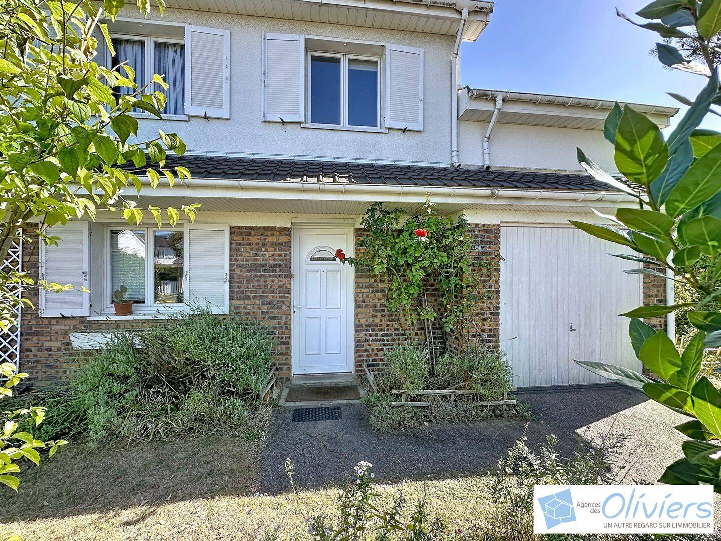 Maison 6 pièces 116 m² · à Voisins-le-Bretonneux · 116,5 m² · 550 000 €