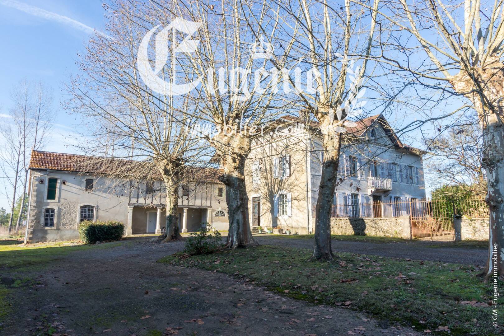 Maison 11 pièces 400 m² · à Dax · 400 m² · 649 000 €