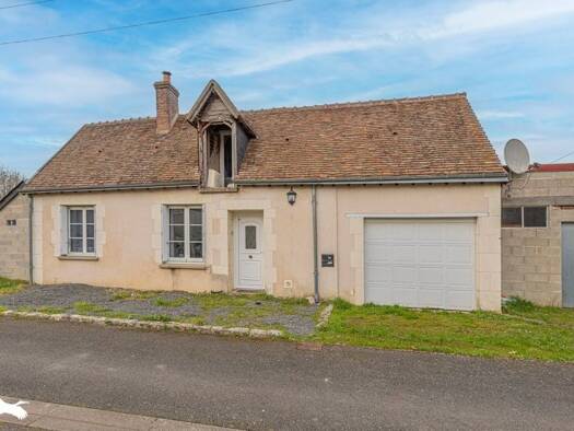 Maison de plain-pied à vendre 169 087 € 4 pièces 2 chambres 93 m² 4 767 m² de terrain Saint-Cyr-du-Gault 41190