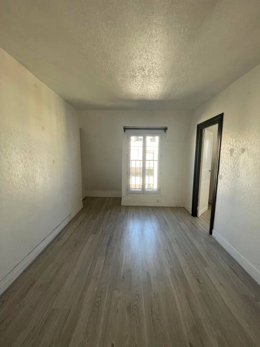 Appartement 2 pièces 41 m² · à Paris 17ème Arrondissement · 40,7 m² · 1 185 €