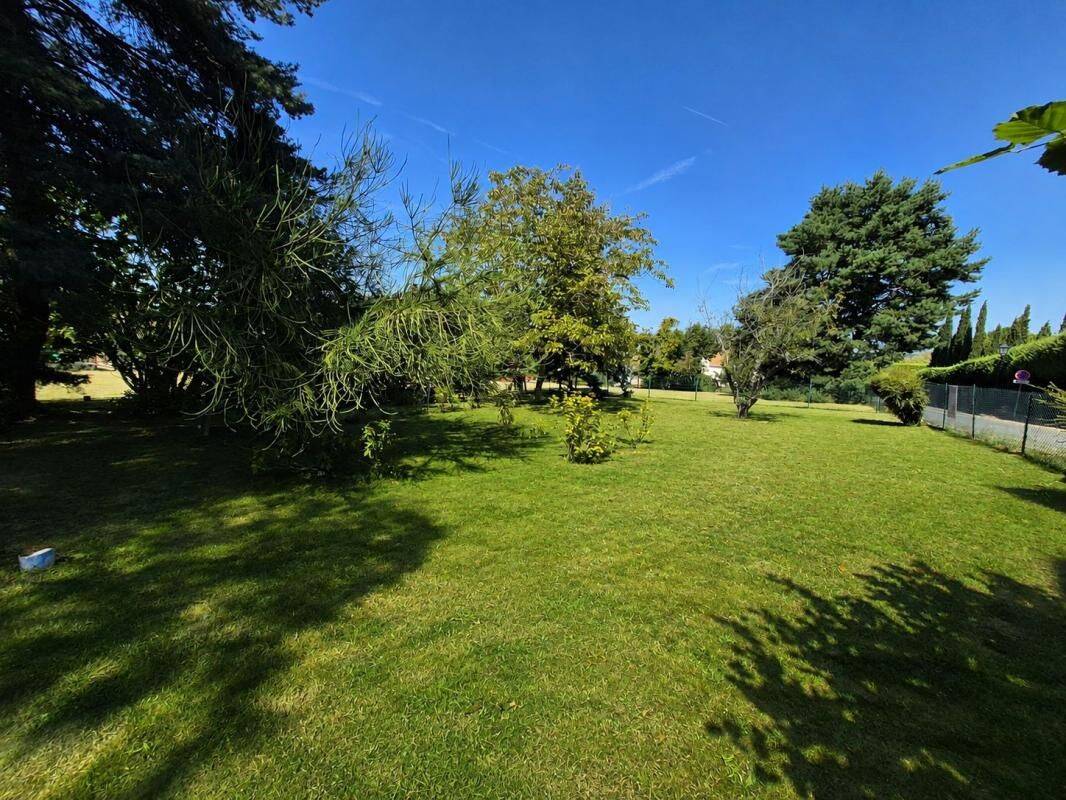 Terrain de 774 m² à Chambourcy - photo 2