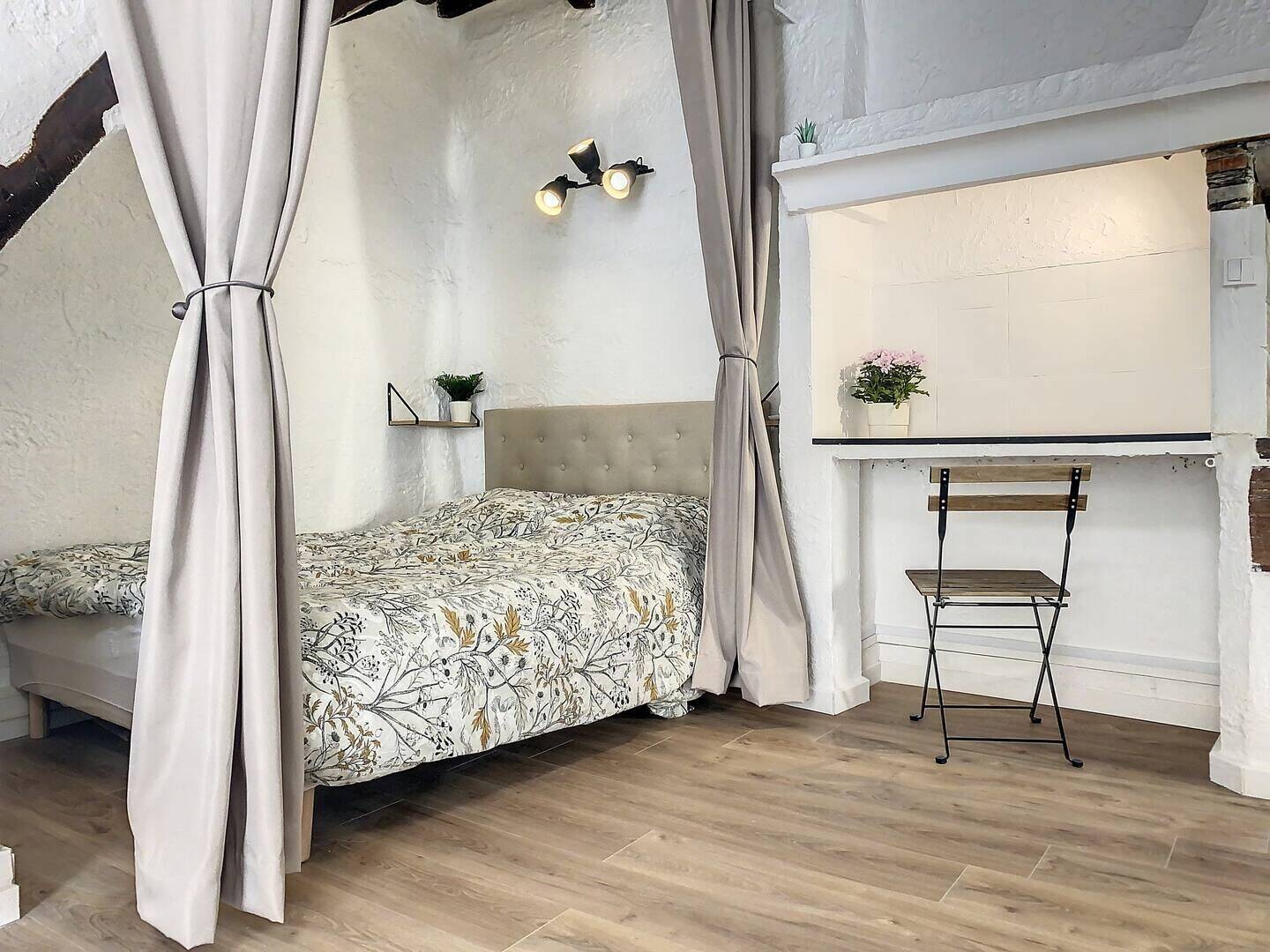 Appartement 1 pièce 26 m² · à Grasse · 26 m² · 650 €