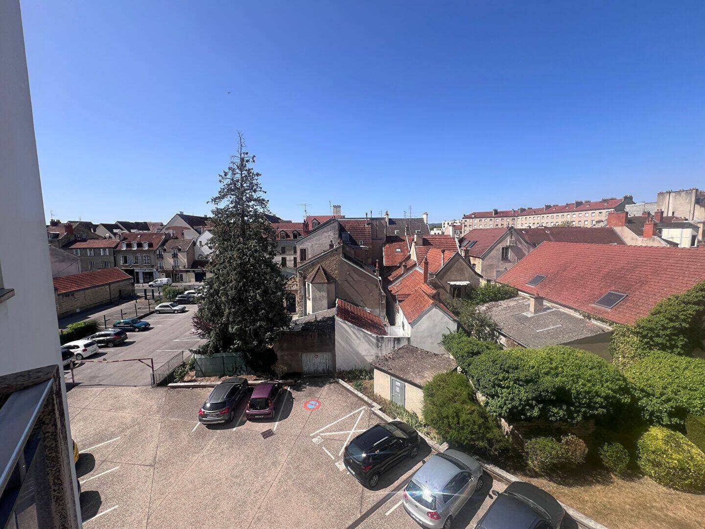 Appartement 5 pièces 94 m² · à Dijon · 94 m² · 200 000 €