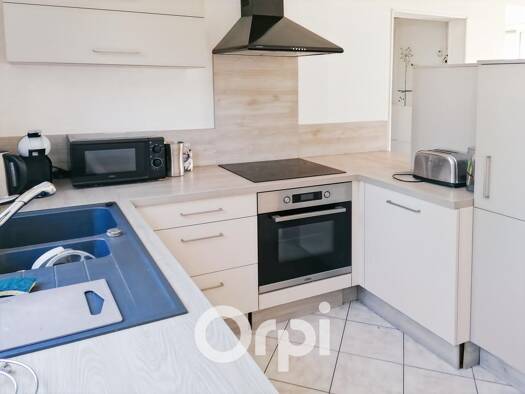 Maison à louer 964 € 4 pièces 3 chambres 70,2 m² 248 m² de terrain Vallée Verte La Roche-sur-Yon 85000