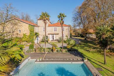 Château à vendre 1 590 000 € 16 pièces 10 chambres 880 m² 40 000 m² de terrain Pouillon 40350