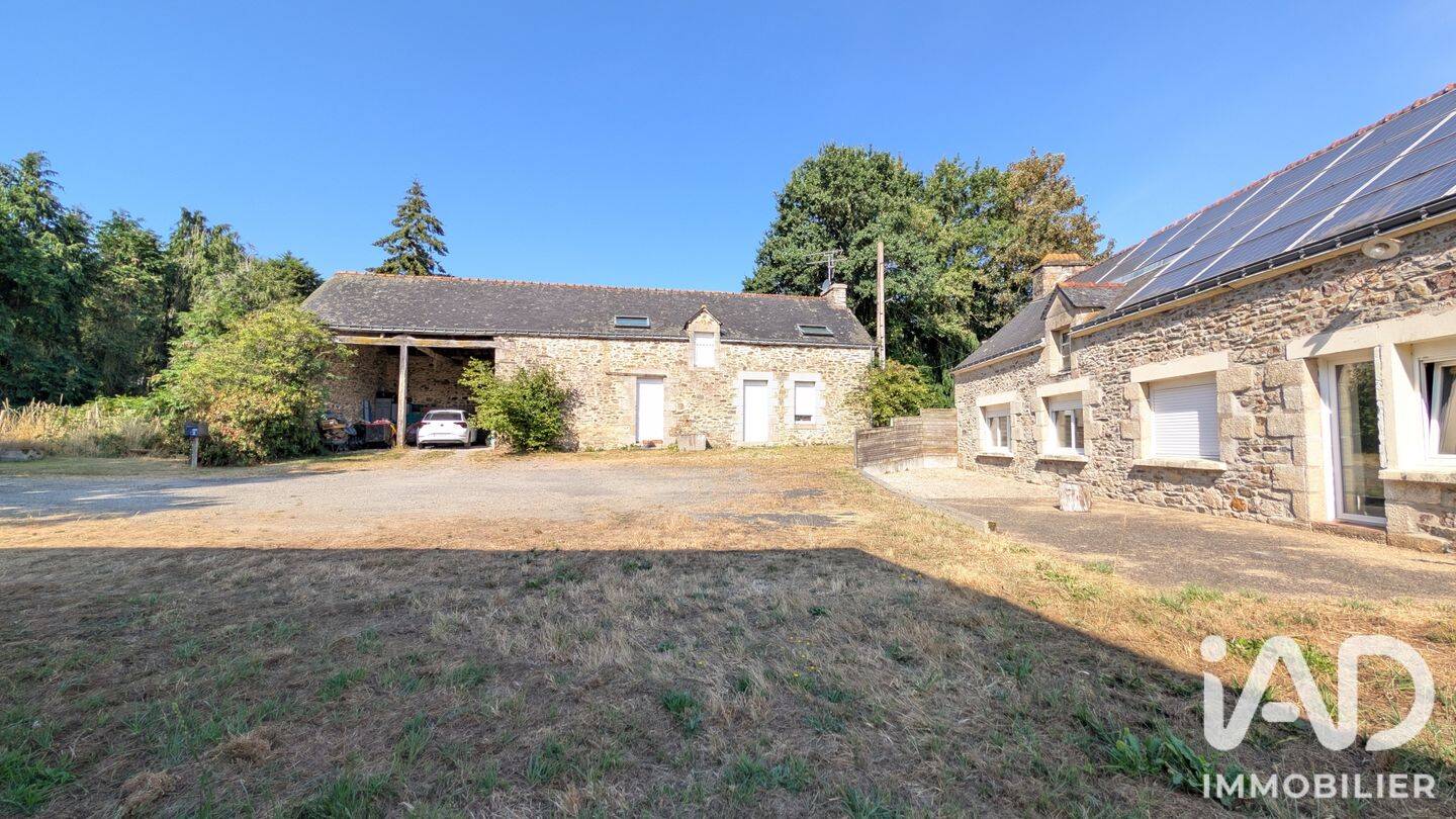 Maison 9 pièces 179 m² · à Évellys · 179 m² · 252 000 €