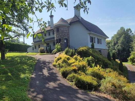 Maison à vendre 554 910 € 10 pièces 4 chambres 487 m² 5 278 m² de terrain Sarsan-Anclades Lourdes 65100