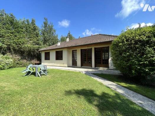 Maison de plain-pied à vendre 168 800 € 4 pièces 2 chambres 78 m² 1 477 m² de terrain Le Mesnil-Eudes 14100