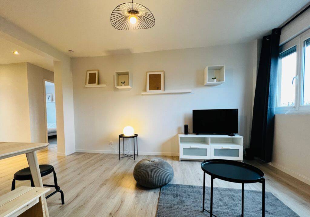 5 pièces 77 m² · à Villeurbanne · 77 m² · 520 €