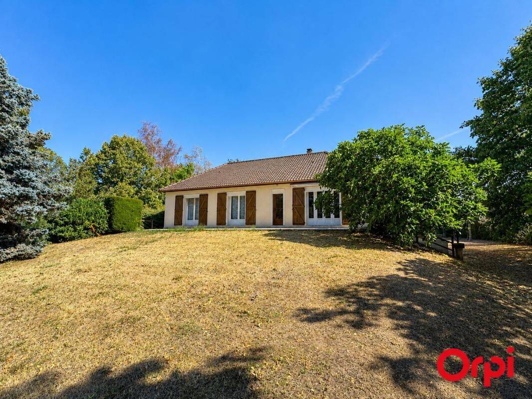 Maison 6 pièces 101 m² · à Drevant · 100,9 m² · 126 000 €