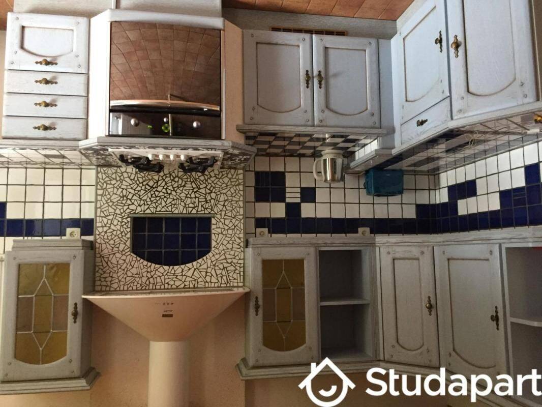 1 pièce 13 m² · à Tours · 13 m² · 430 €