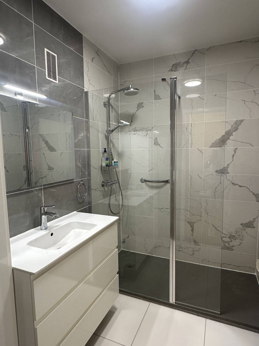 Appartement 5 pièces 103 m² · à Vaux-le-Pénil · 102,9 m² · 215 000 €
