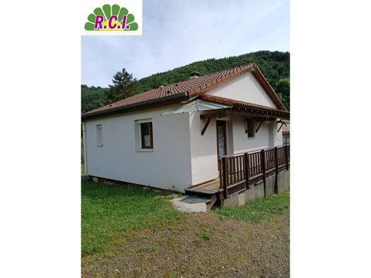 Maison à vendre 97 500 € 2 pièces 1 chambre 53 m² 670 m² de terrain Vorey 43800