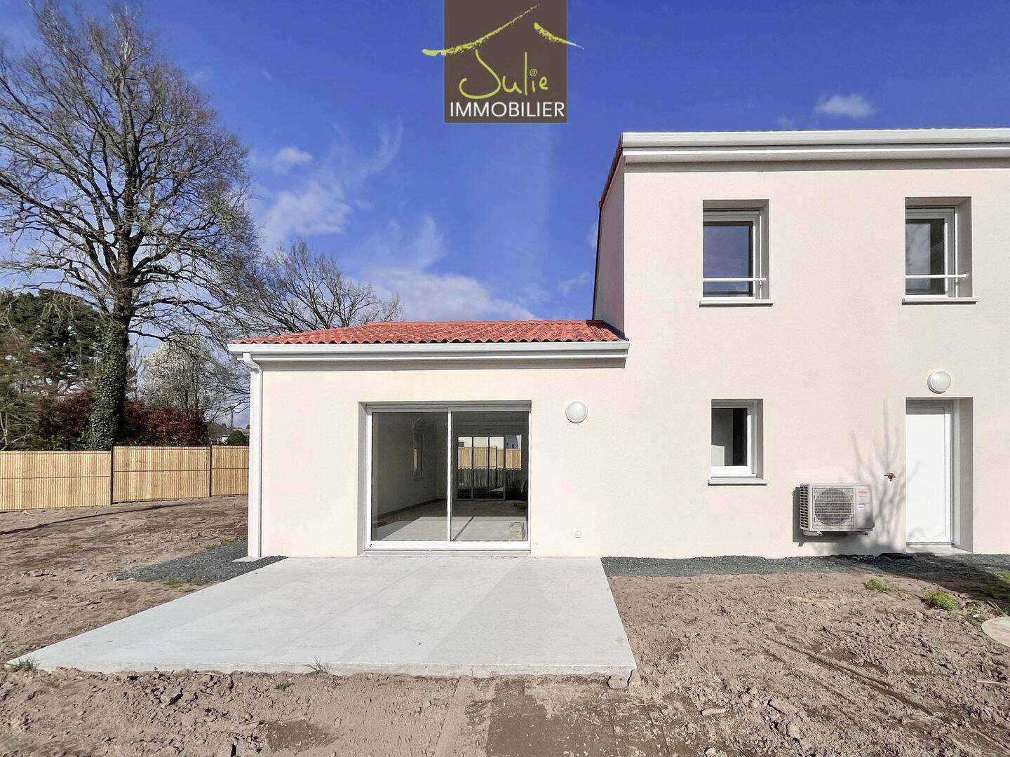 Maison 4 pièces 108 m² · à Bressuire · 108 m² · 1 000 €