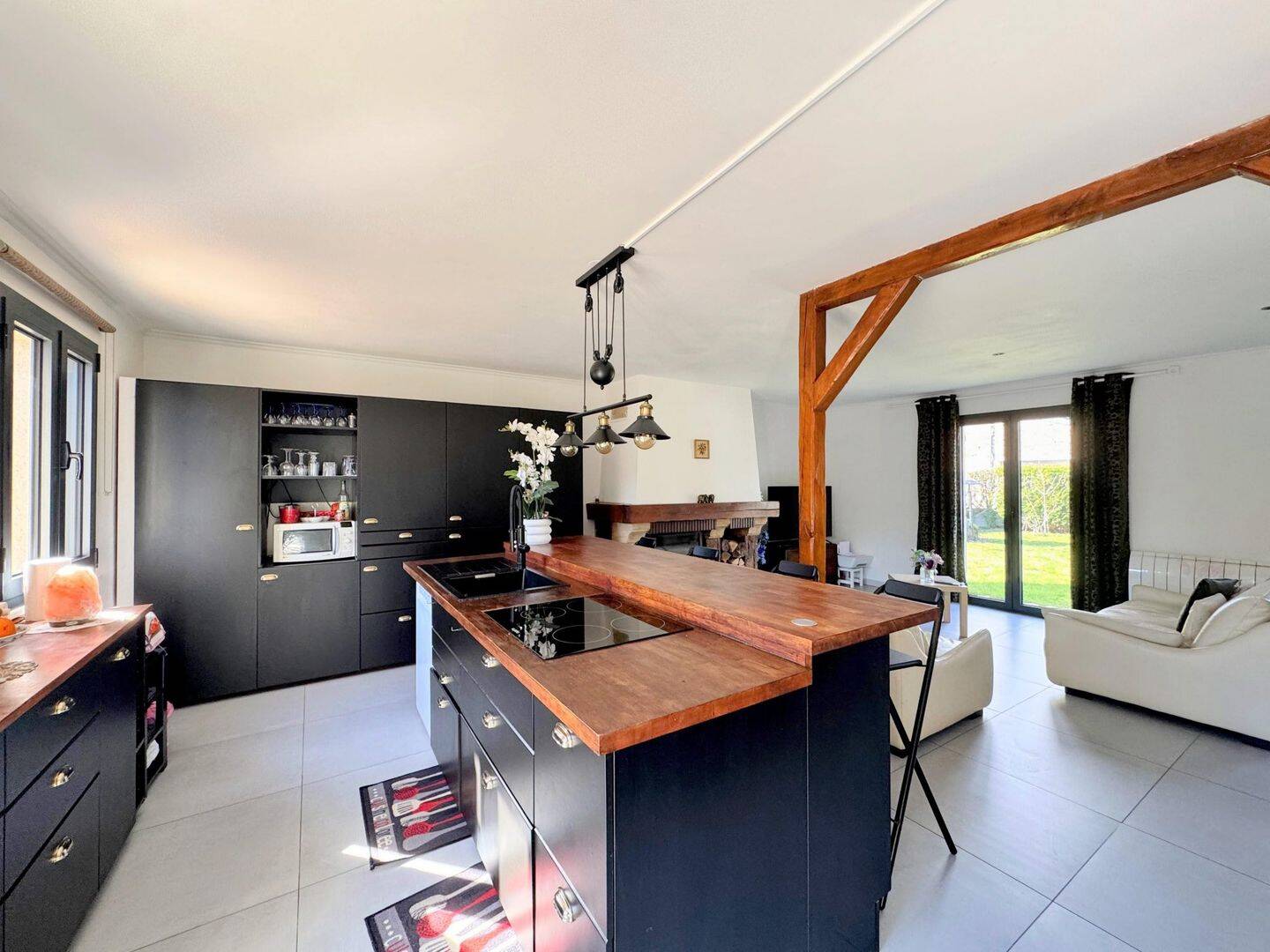 Maison 5 pièces 102 m² · à Le Mesnil-Saint-Denis · 102 m² · 419 000 €