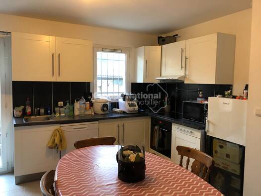 Maison à louer 790 € 4 pièces 3 chambres 70 m² 10 m² de terrain Garons 30128