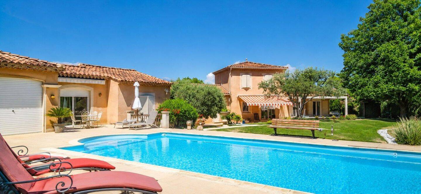 Maison 8 pièces 165 m² · à Malemort-du-Comtat · 165 m² · 665 000 €