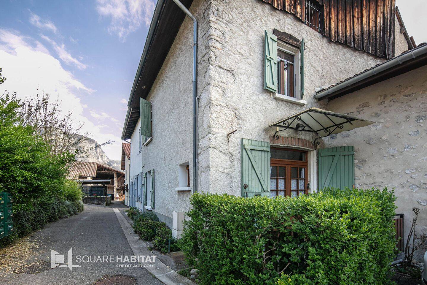 Maison 4 pièces 98 m² · à Bernin · 98 m² · 240 000 €