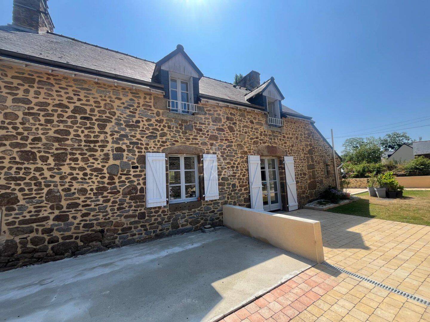Maison 3 pièces 106 m² · à Val-Couesnon · 106 m² · 168 900 €