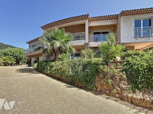 Maison à vendre 3 091 372 € 5 pièces 3 chambres Le Lavandou 83980