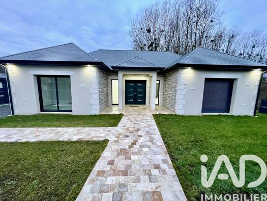 Maison de plain-pied à vendre 290 000 € 4 pièces 3 chambres 110 m² 790 m² de terrain Contres 41700