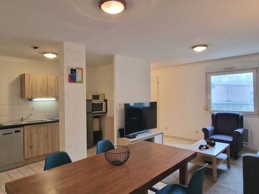 Appartement à vendre 122 000 € 2 pièces 1 chambre 49 m² RDC/2 Guentrange Tafeld Val-Marie Thionville 57100