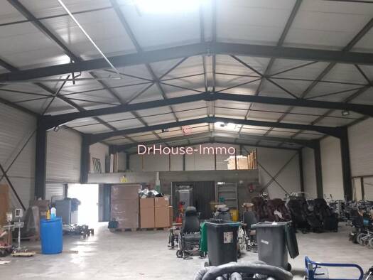 Autres à vendre 782 500 € 990 m² Saint-Paulien 43350