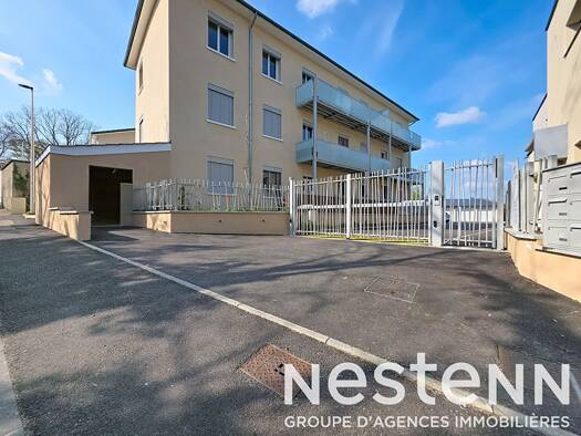 Appartement à vendre 309 000 € 4 pièces 3 chambres 97 m² Étage 2/2 Les Hauts de Saint Bonnet Saint-Bonnet-de-Mure 69720