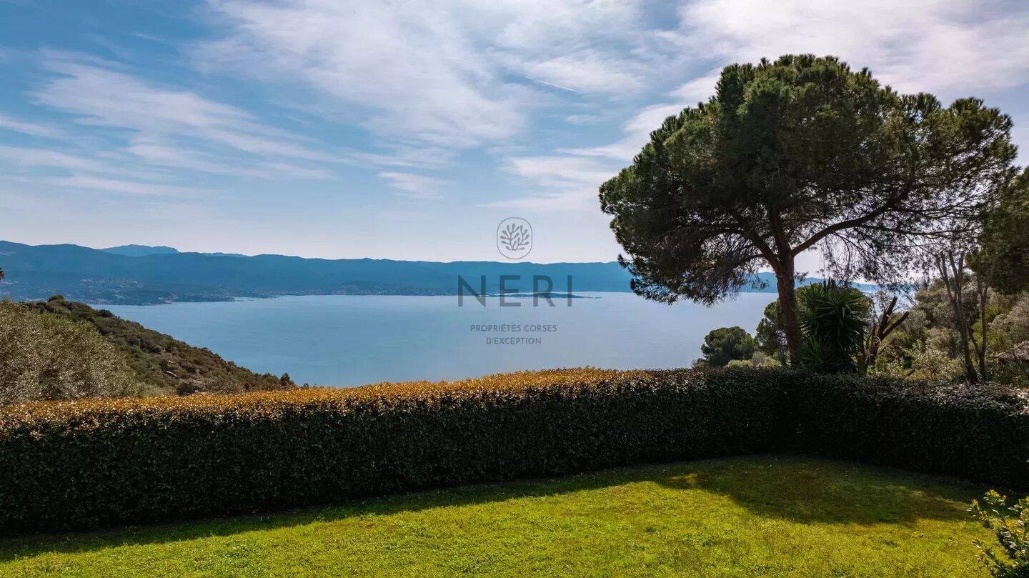Maison 4 pièces 80 m² · à Ajaccio · 80 m² · 1 450 000 €