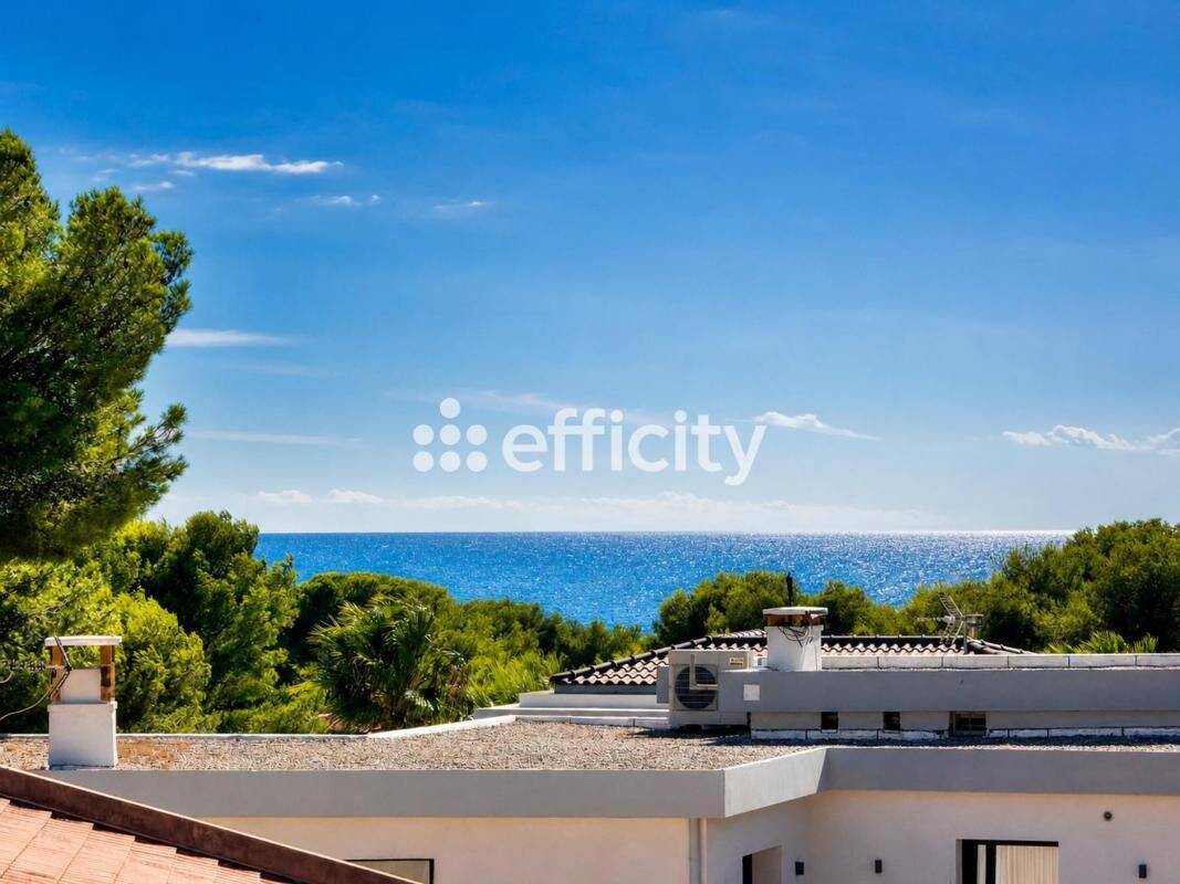 Maison 7 pièces 245 m² · à Carry-le-Rouet · 245 m² · 949 500 €