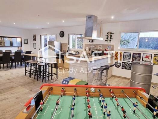 Maison à vendre 547 000 € 8 pièces 6 chambres 213 m² 1 396 m² de terrain Alvignac 46500