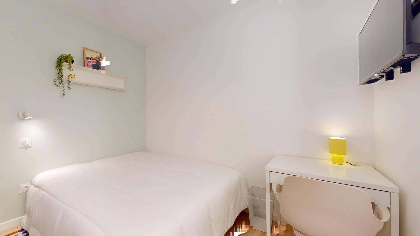 1 pièce 15 m² · à Toulon · 15 m² · 375 €