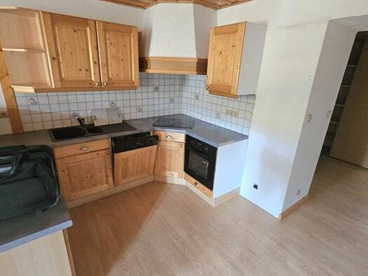 Appartement à vendre 138 000 € 3 pièces 1 chambre 72,7 m² RDC Foncine-le-Haut 39460