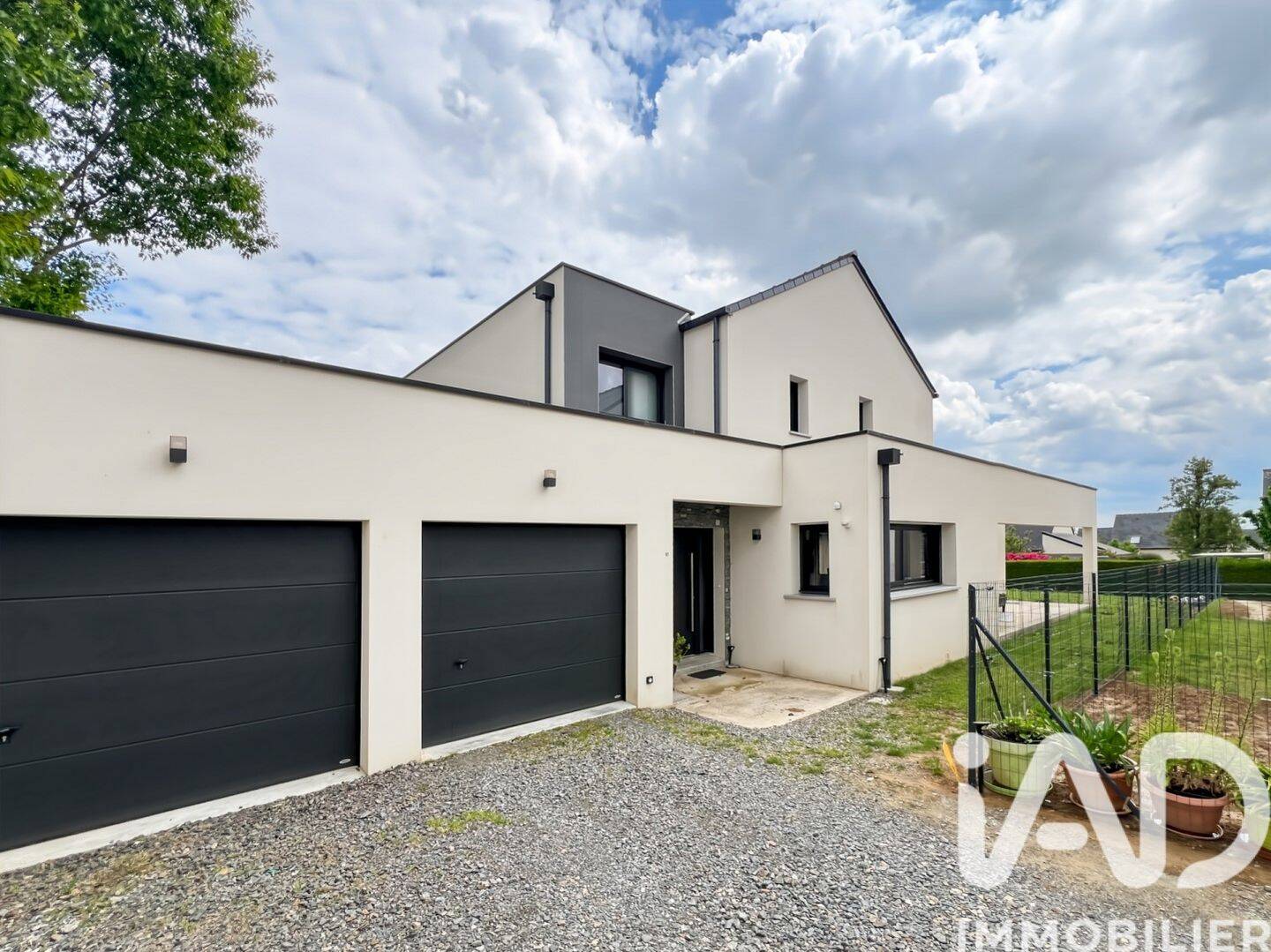 Maison 7 pièces 167 m² · à Saint-Aubin-d'Aubigné · 167 m² · 457 000 €