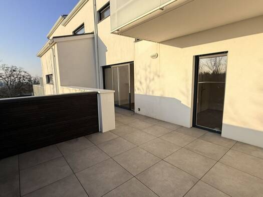 Appartement à louer 1 041 € 4 pièces 3 chambres 76,1 m² 2ème étage Cenon 33150