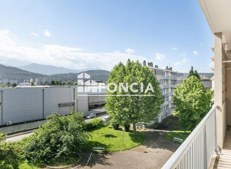 Appartement à vendre 85 000 € 3 pièces 1<br/>chambre 53,9 m²<br/>superficie 3/4<br/>étage Abbaye Grenoble 38100