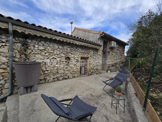 Immeuble à vendre 230 000 € 274 m² Plateau Le Teil 07400