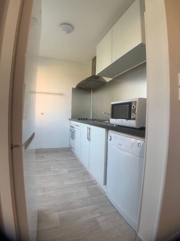 5 pièces 100 m² · à Villeurbanne · 100 m² · 525 €