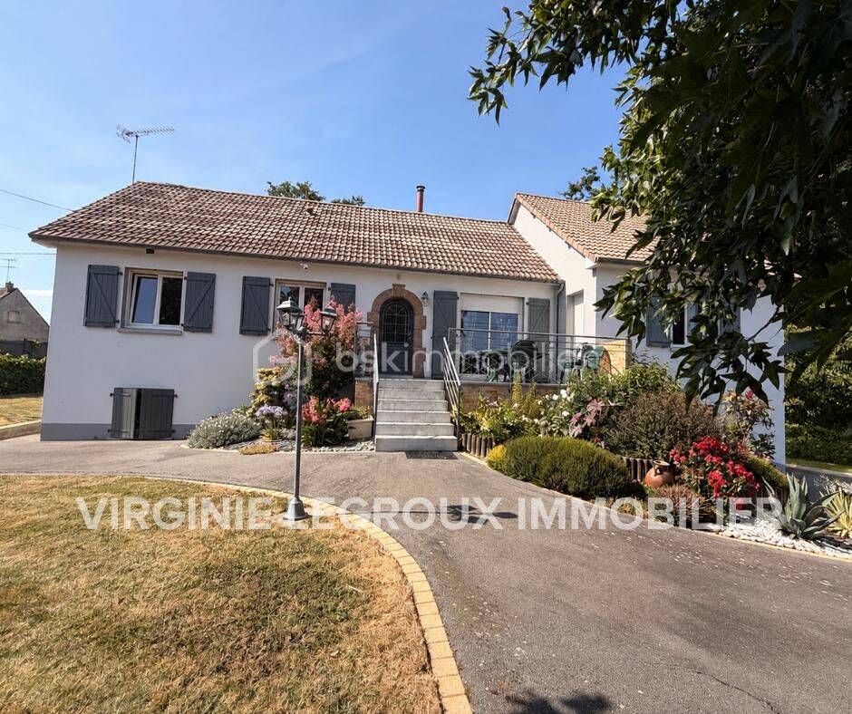 Maison 7 pièces 135 m² · à Launay-Villiers · 135 m² · 259 900 €