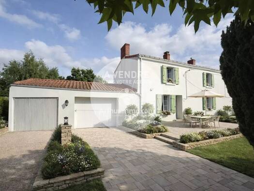 Maison à vendre 199 900 € 5 pièces 3 chambres 95,1 m² 1 182 m² de terrain La Vallée Divatte-sur-Loire 44450